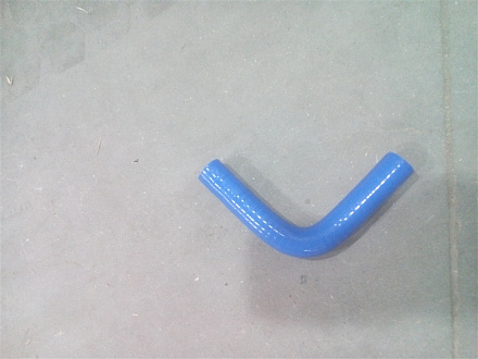 Патрубок термостата МТЗ 50-1306028-Б2  AIMPULS (силикон)