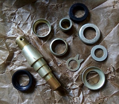 Палец гидроцилиндра рул. МТЗ (н/о) 102-3405103 ЗИ (130мм) в сборе (ВЗТЗЧ)