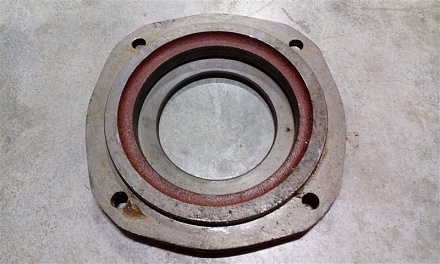 Крышка полуоси з.м. МТЗ-1221  1221-2407028