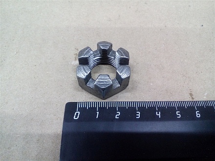 Гайка МТЗ 70-3003032 (М18*1,5) (САЗ) корон. см. код 25433