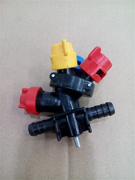 Корпус распылителя 3-х позиц. в сборе проходной (Польша)