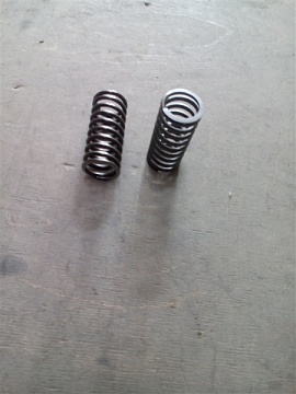 Пружина клапана мал. 240-1007046