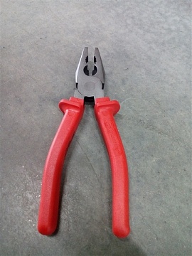 Плоскогубцы 200 мм с изол. ручками (НИЗ) (16986/16994)