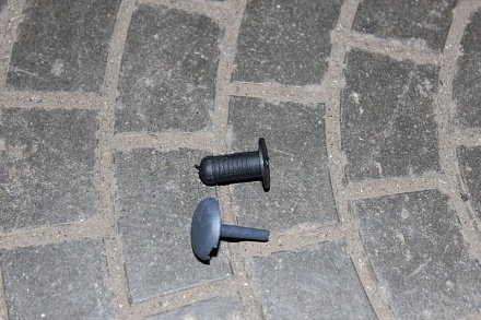 ПИСТОН ОБИВКИ САЛОНА УАЗ