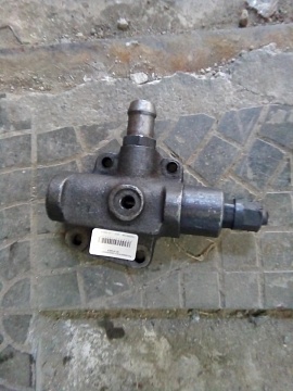 Распределитель перепускной Т-150К 151.37.025-4