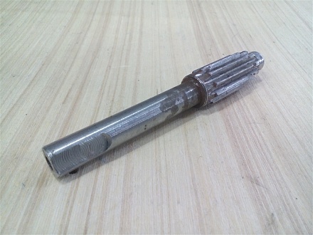 Ведущий вал редуктора "ДОЮШКА"