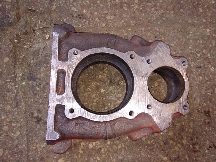 Корпус конечной передачи передний левый Т40А-2306015