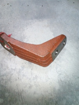 Кронштейн креп. кабины правый (без отверстия) МТЗ 80-6702069 (ВЗТЗЧ)