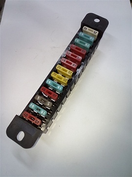 Блок предохранителей ГАЗ-3110,31105, ГАЗель н/о (АВАР (АвтоЭлектроАрматура) ОАО г. Псков), 41-3722000