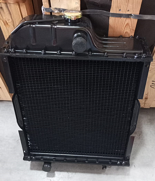 Радиатор водяной МТЗ  70У.1301.010 (аллюм/метал бак 4-х ряд) аналог