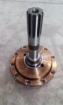 ВАЛ РЕДУКТОРА ПЕР. МОСТА прав.L=175 (с точкой) 469-2307122-01