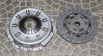 СЦЕПЛЕНИЕ LUK 409 дв. (диск+корзина) 624.3186.09