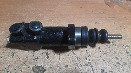 Цилиндр главный сцепления и тормоза МТЗ-2022 (САЛЕО) 2022-1602810-А