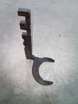 Вилка ведомого вала ДТ-75 77.52.034