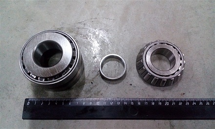 Подшипник 215