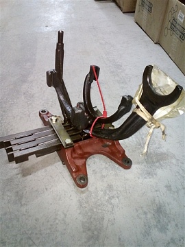 Корпус вилок КПП в сборе МТЗ-922 922-1702080 (ОАО МТЗ)