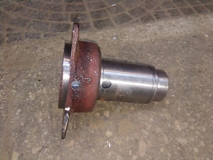 Гнездо вала КПП  МТЗ  70-1701186 (завод)