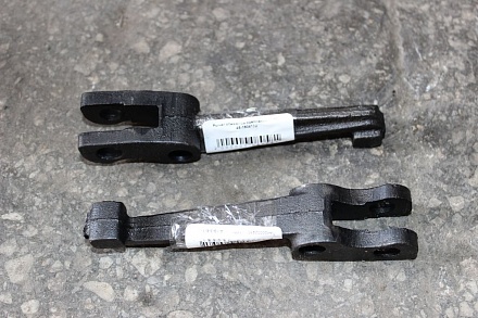 Рычаг отжимной сцепления ЮМЗ 45-1604102 (см. код 008428)