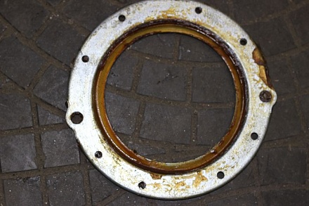 ОБОЙМА САЛЬНИКА ПОВ. КУЛАКА наруж. 452-2304056-02