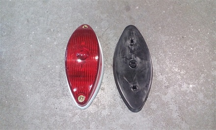 Фонарь габаритный без лампы (красный) ГФ2.К-04