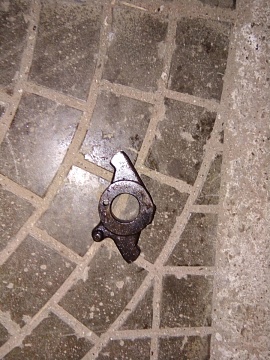 Рычаг отжимной сред. диска МТЗ-1221 142-1601087-Б