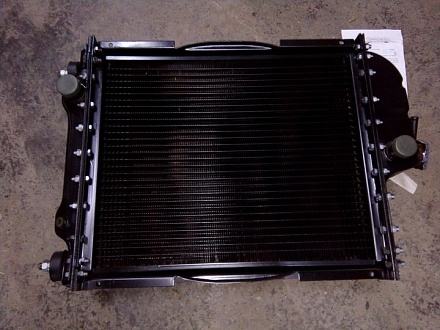 Радиатор водяной МТЗ 70УМ-1301010-01 (медь/латун. бак) Оренбург