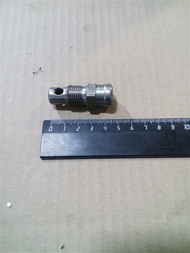 Штуцер топливного бака МТЗ (н/о) 822-1101081