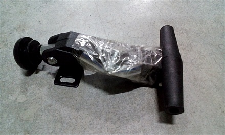 Фиксатор 80-6708960 рамки бок. окна