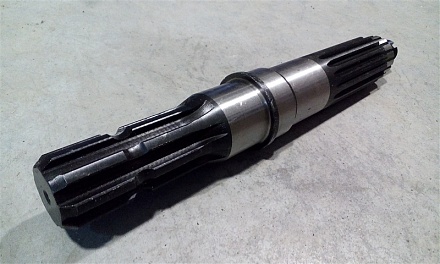 Вал ВОМ МТЗ 70-4202018 8 шлиц. (под сальник 45*65) (Master Part)