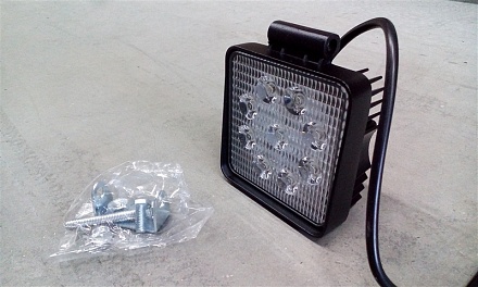 Фара светодиод. дополнит. 9 LED 27 Вт, 10-24 В, квадрат, рассеивамый свет AE27S-9LED-55PC