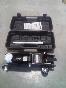 Домкрат подкатной гидравлика 2т 135-320мм (кейс)