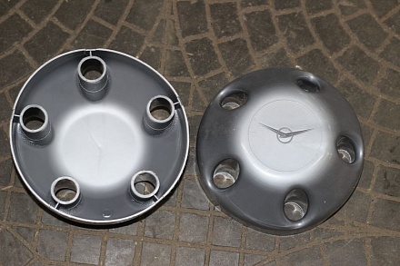 КОЛПАК ПЕРЕДНЕГО КОЛЕСА УАЗ пластмас. (штамп. диск) 3162-3102100