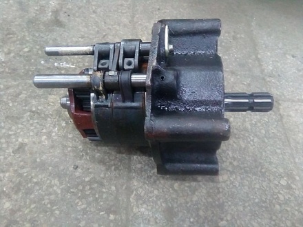 ВОМ (крышка задняя) МТЗ 1221\922 1221-4202020-А (56 и 34 мм) (БЗТДиА)