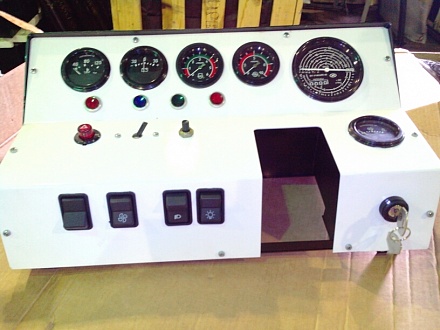 Щиток приборов МК/УК (ст.об) 70-3801010