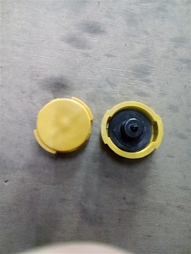 Пробка топливного бака МТЗ (пласт.) 082-1103010 ф55