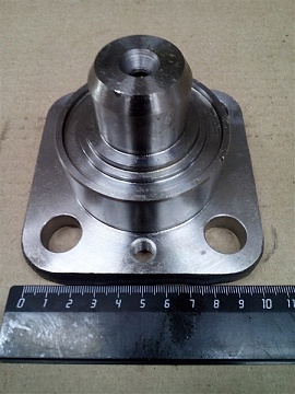 Ось редуктора верхняя 1520-2308037 (ВЗТЗЧ)