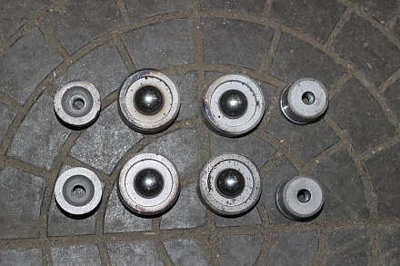 ШКВОРЕНЬ УАЗ В СБОРЕ (нов.обр.) на шарике (4 шт) 452-2304019