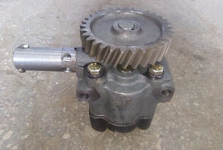 Насос масляный К-701 240-1011014