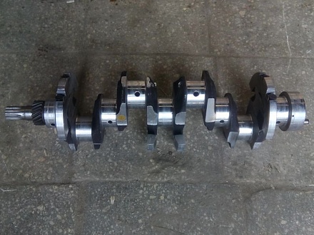 Вал коленчатый Д-240 б/вкл. (2 шп.) 240-1005015 (ММЗ)