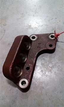 Кронштейн крепл. ГЦ МТЗ-82 (н/о)  102-2301023-Б (под ГЦ63) (ОАО МТЗ)