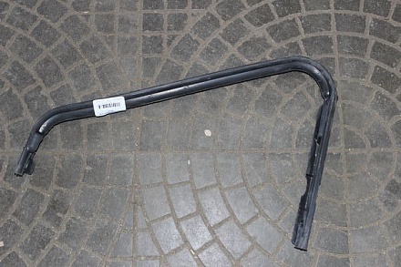 УПЛОТНИТЕЛЬ ФОРТОЧКИ ПЕРЕД. 469 прав. 451-6103122