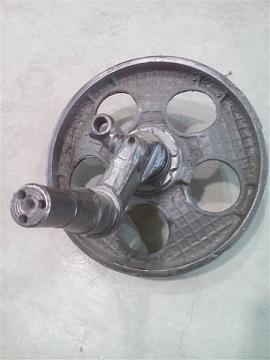 Колесо направл.в сб. с к/осью прав. (560 мм) 79.32.012-01