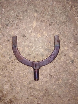 Вилка переключения пониж.редуктора МТЗ  80-1723021 (завод)