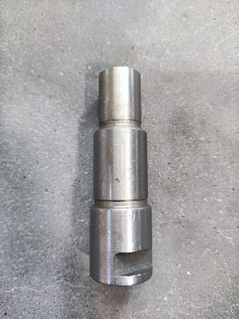 Ось шестерни промежуточной МТЗ 70-1601335 (САЗ)