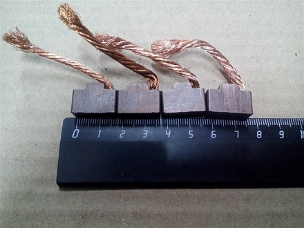 ЩЕТКА СТАРТЕРА мал. ИЛЕА.685234.001