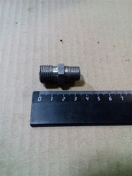 Штуцер переходника блокировки МТЗ 70-2409037
