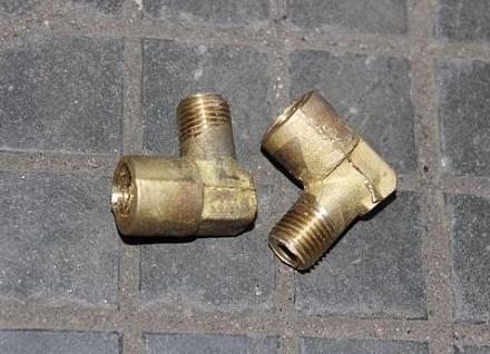 УГОЛОК БЕНЗОНАСОСА латун. 354801-П