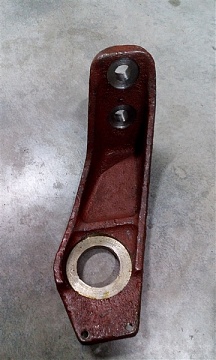 Кронштейн креп. кабины левый (с отверстием) МТЗ 80-6702068 (ВЗТЗЧ)