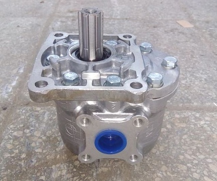 Насос НШ-14 (6 шлицов) левый НШ-14 Д-3 (Винница)