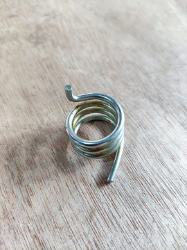 Пружина рычага  сред. диска МТЗ-1221  142-1601314